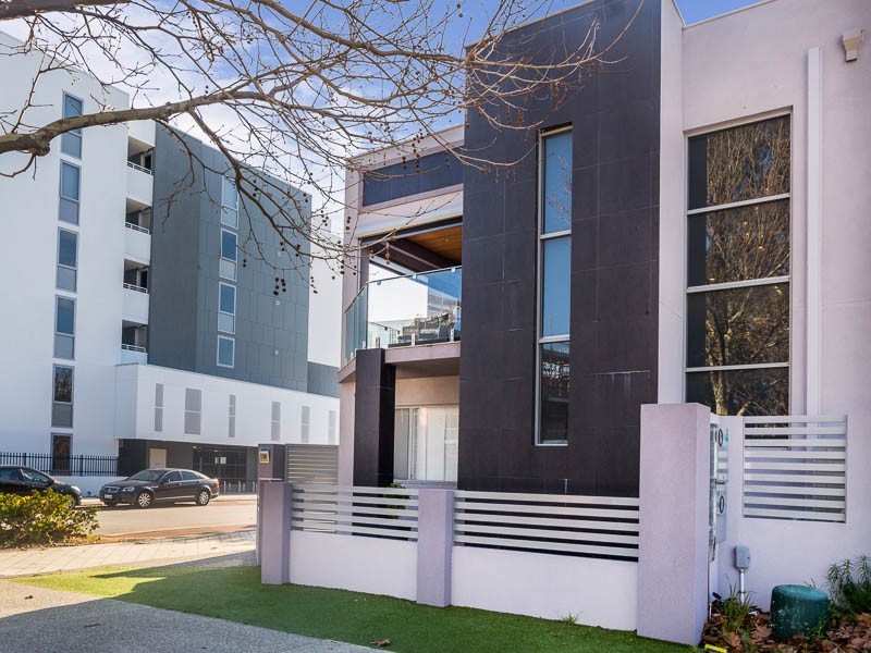 38 Emma Street, Rockingham WA 6168