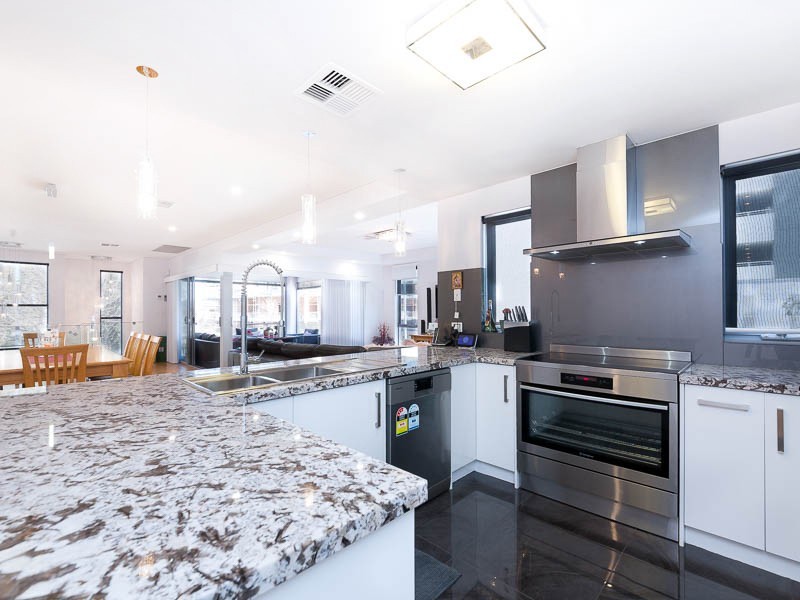 38 Emma Street, Rockingham WA 6168