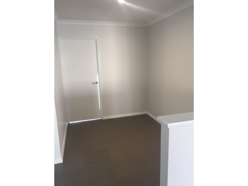 3 Dundee Way, Meadow Springs WA 6210