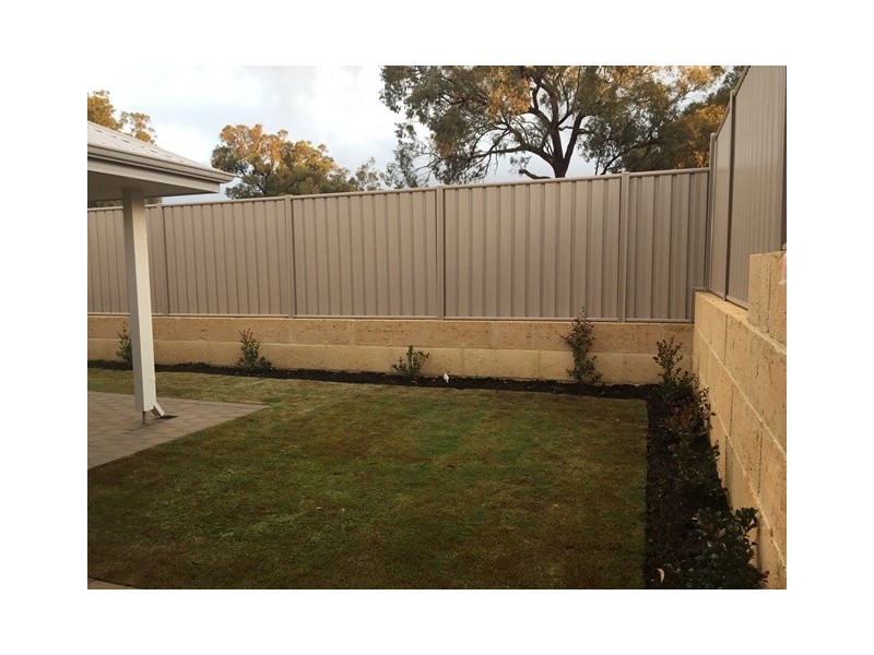 3 Dundee Way, Meadow Springs WA 6210