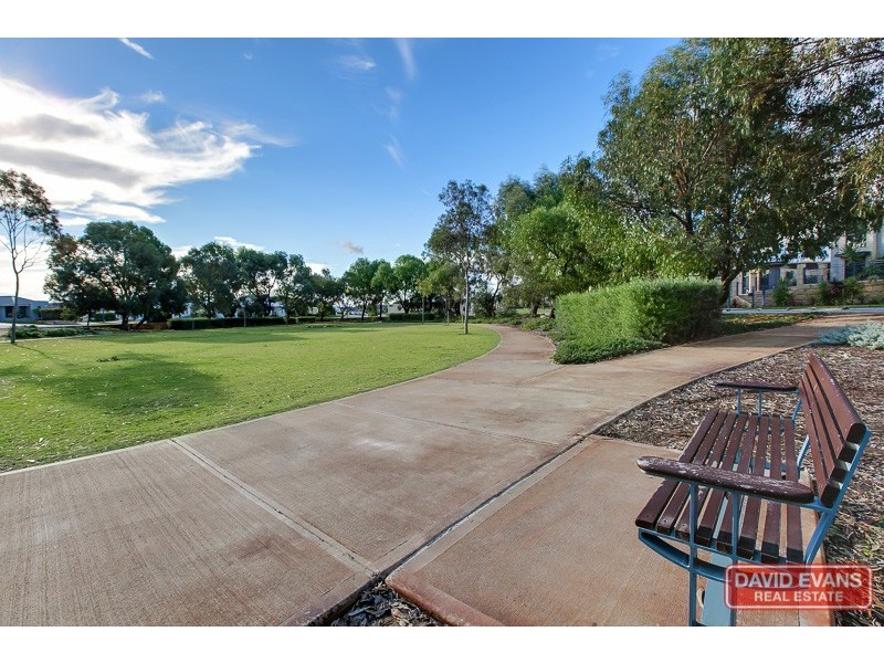 31 Salton Street, Secret Harbour WA 6173