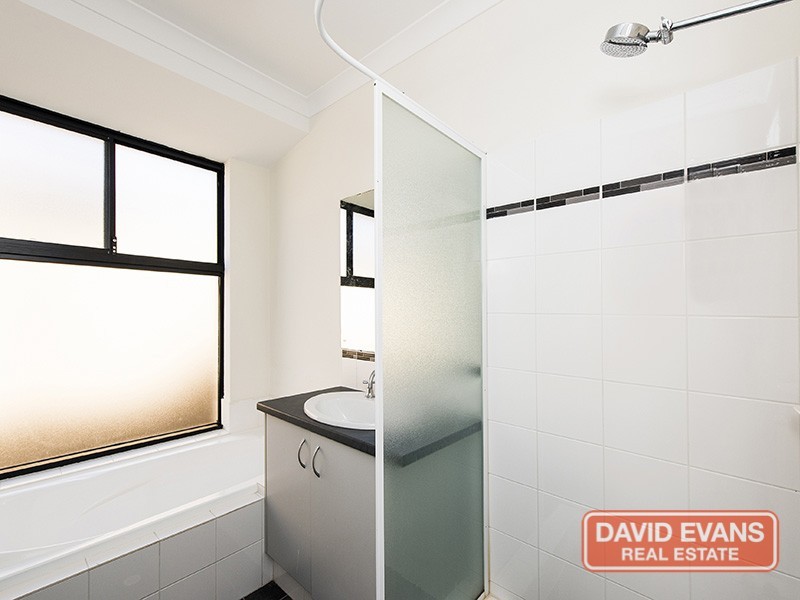 17 Antrim Way, Bertram WA 6167