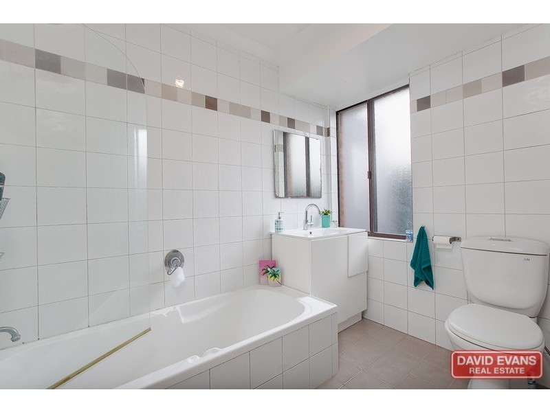 60 Kenton Way, Rockingham WA 6168