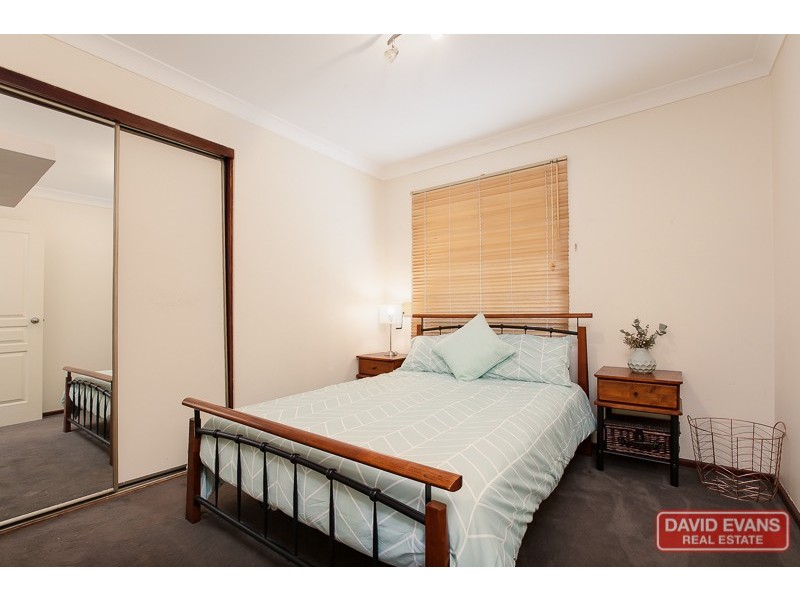 60 Kenton Way, Rockingham WA 6168
