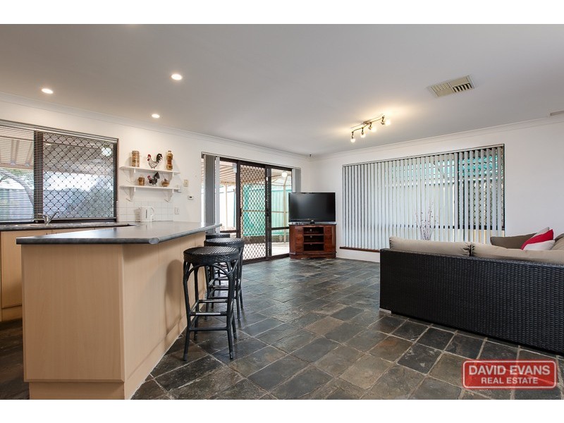 10 Warner Lane, Rockingham WA 6168