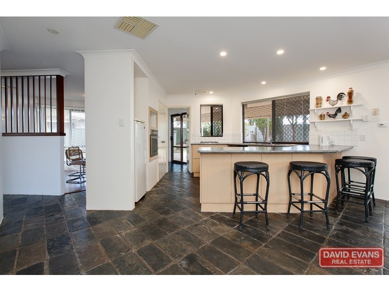 10 Warner Lane, Rockingham WA 6168