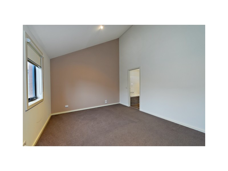 4 Kingfisher Lane, Maribyrnong VIC 3032