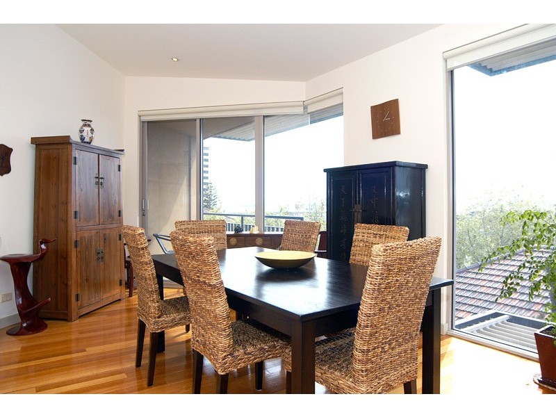 21/12 Acland Street, St Kilda VIC 3182