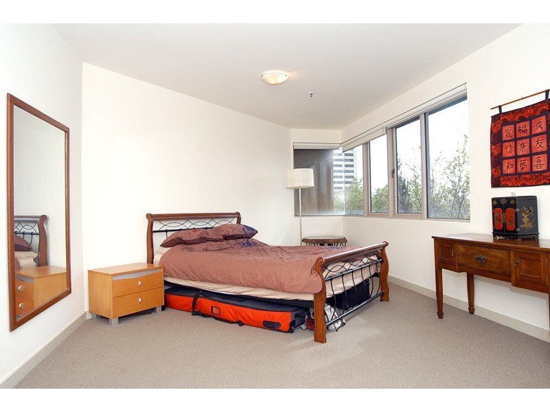 21/12 Acland Street, St Kilda VIC 3182