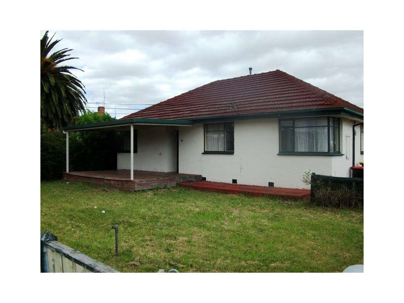 1/4 Oakes Avenue, Clayton South VIC 3169