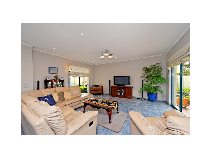 Caroline Springs VIC 3023