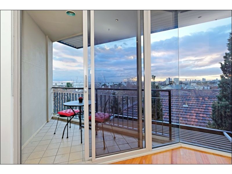 St Kilda VIC 3182
