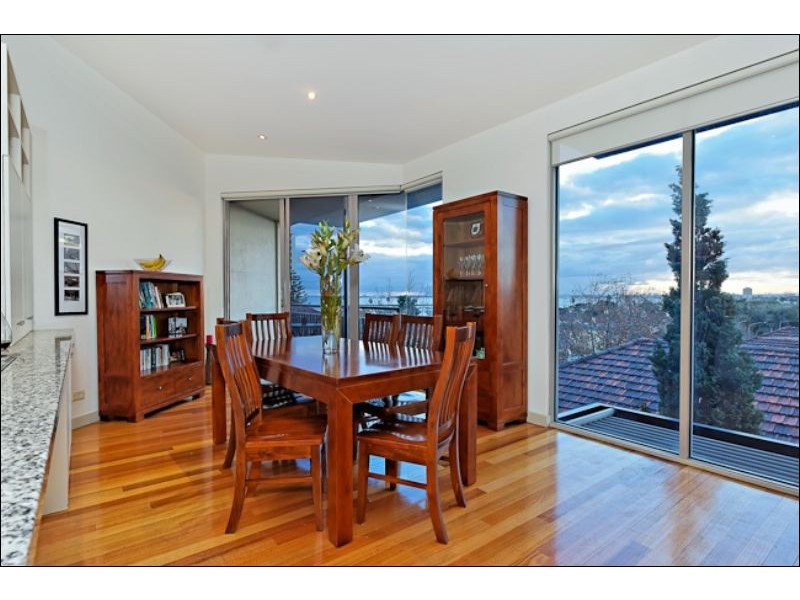 St Kilda VIC 3182