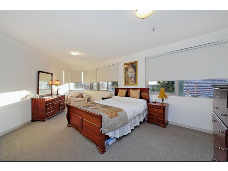St Kilda VIC 3182