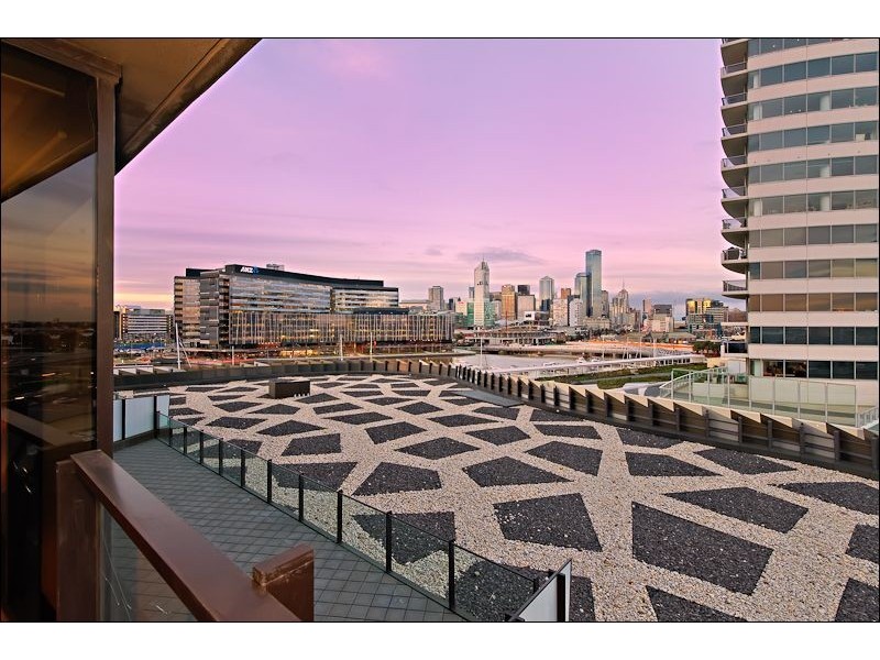 704/90 Lorimer Street, Docklands VIC 3008