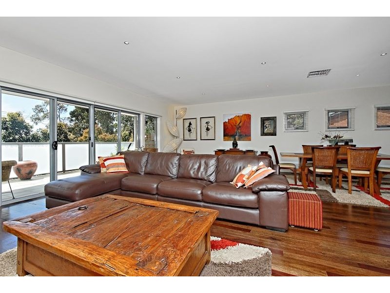 20  Davis Drive, Mount Eliza VIC 3930