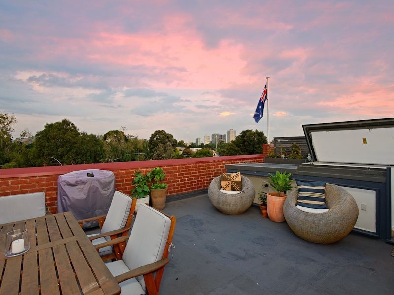 16/3 Cowderoy Street, St Kilda West VIC 3182