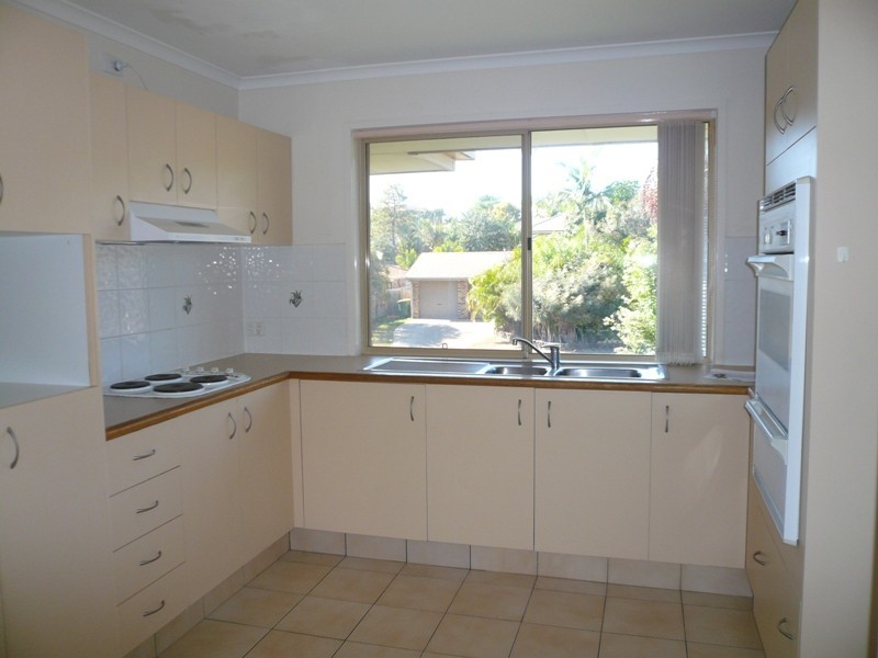 28 Allied Drv, Arundel QLD 4214