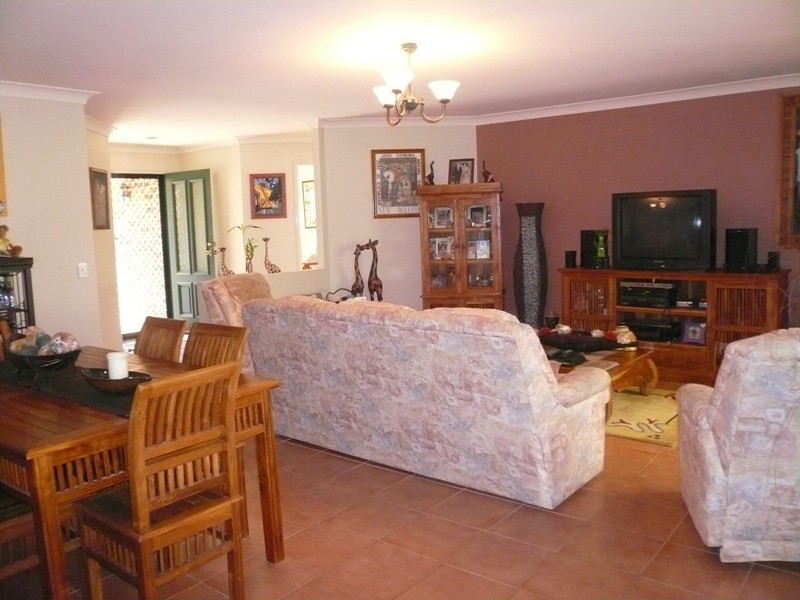 85 Henry Cotton Drv, Parkwood QLD 4214