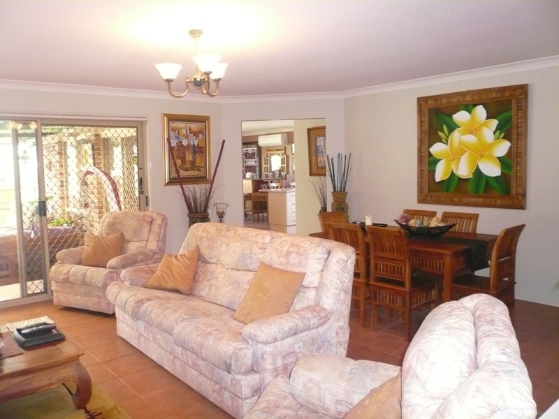 85 Henry Cotton Drv, Parkwood QLD 4214