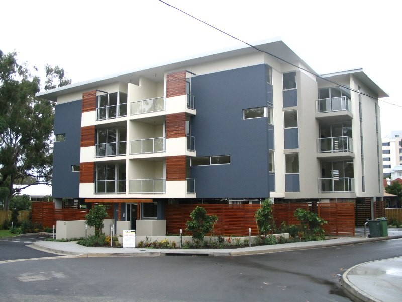 10/5 Carey Lane, Southport QLD 4215