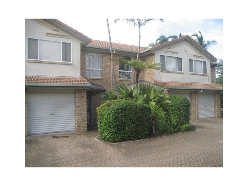 3/6 Harley St, Labrador QLD 4215