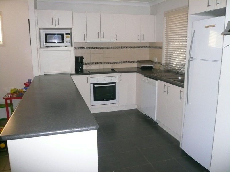 5 Jamieson Dr, Parkwood QLD 4214