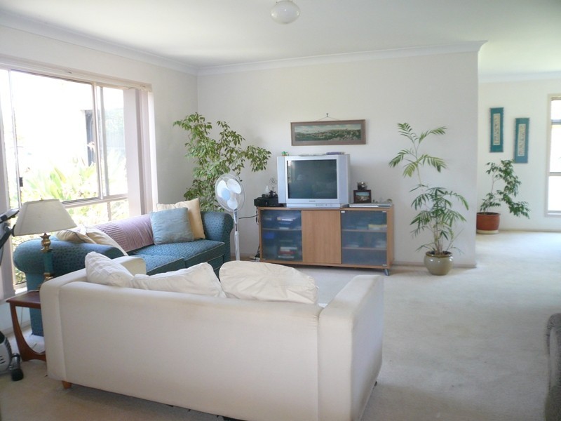 12 Oak Hill Cr, Parkwood QLD 4214