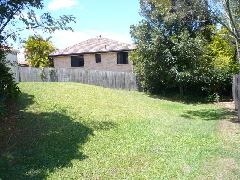 12 Oak Hill Cr, Parkwood QLD 4214