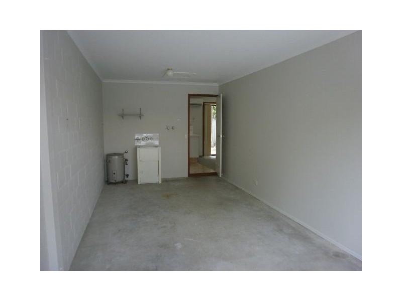 2/46 Galloway Drive, Ashmore QLD 4214