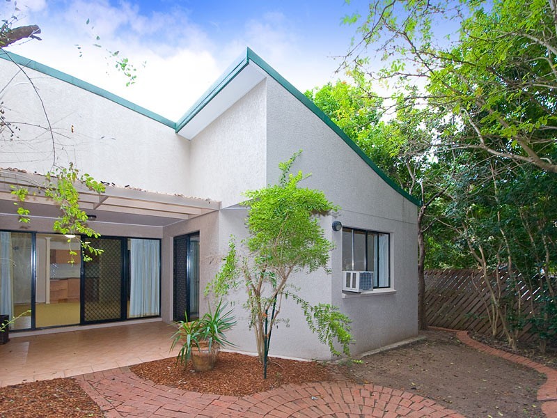 1/30 Vincent Street, Indooroopilly QLD 4068