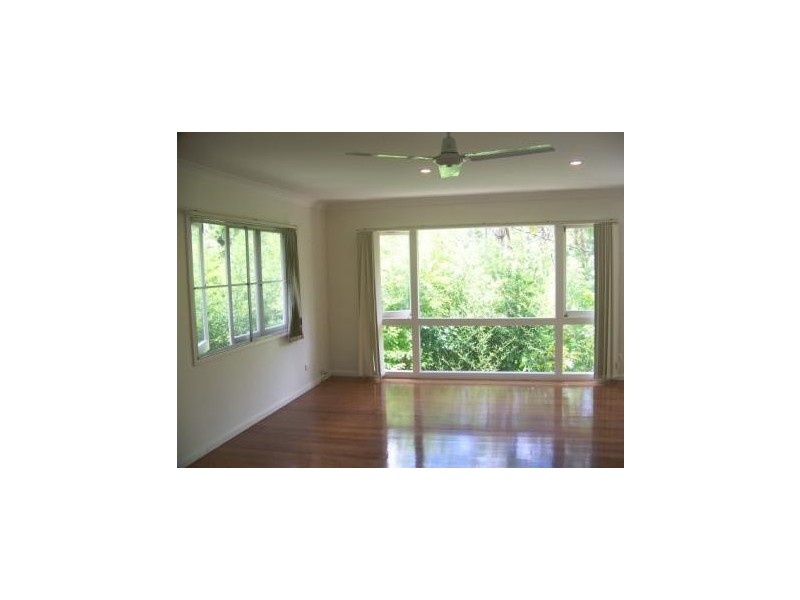 6 Camden Court, Arana Hills QLD 4054