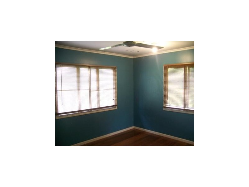 6 Camden Court, Arana Hills QLD 4054