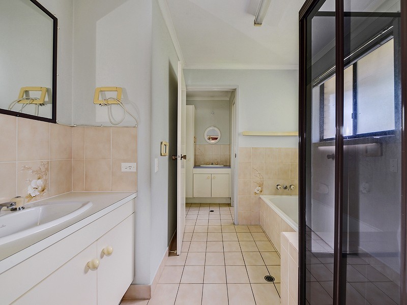 3 Fraser Place, Morayfield QLD 4506