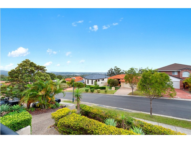 107 Armstrong Way, Highland Park QLD 4211