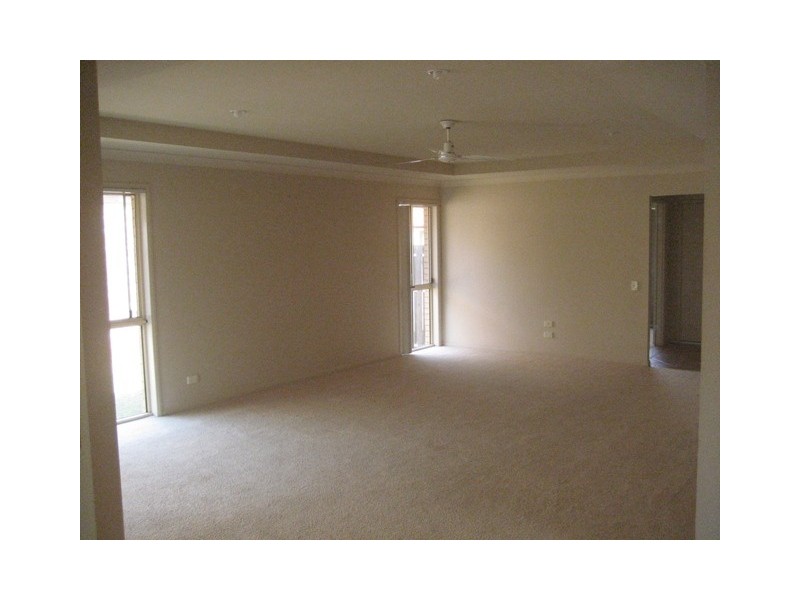 11 Meadowbank Drive, Upper Coomera QLD 4209