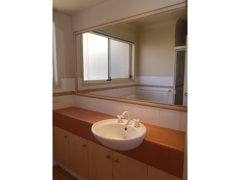 11 Meadowbank Drive, Upper Coomera QLD 4209