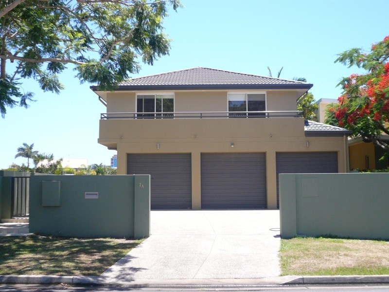 7a Vespa Cr, Surfers Paradise QLD 4217