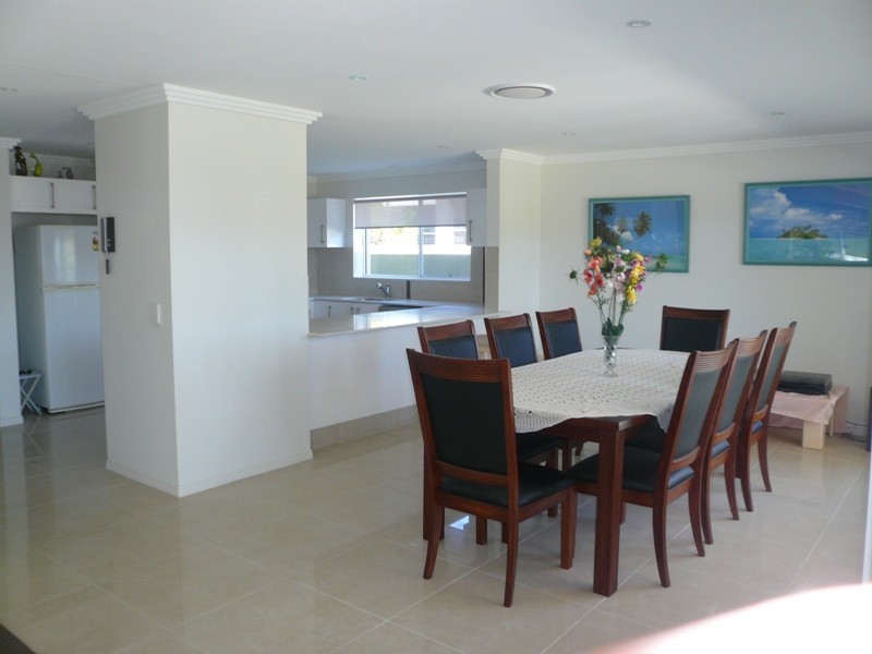 7a Vespa Cr, Surfers Paradise QLD 4217