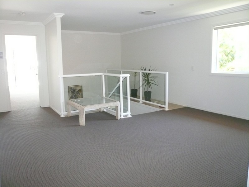 7a Vespa Cr, Surfers Paradise QLD 4217
