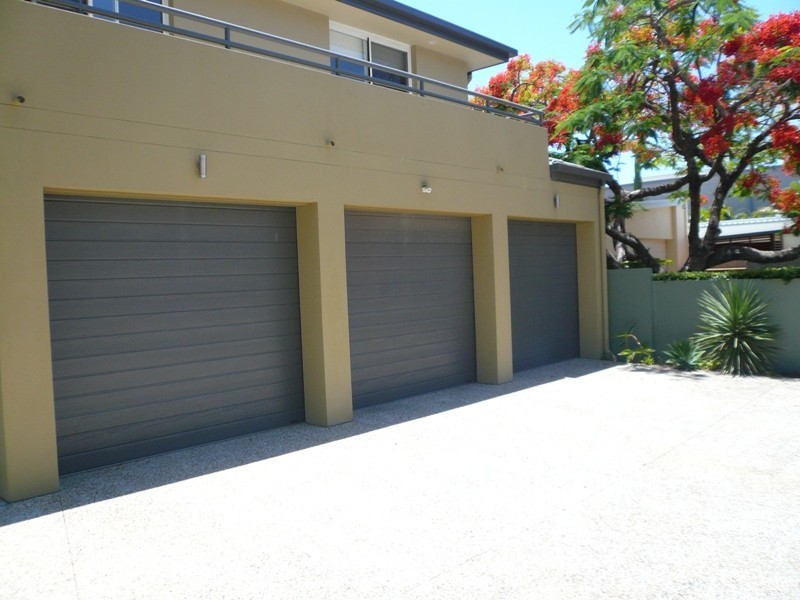 7a Vespa Cr, Surfers Paradise QLD 4217