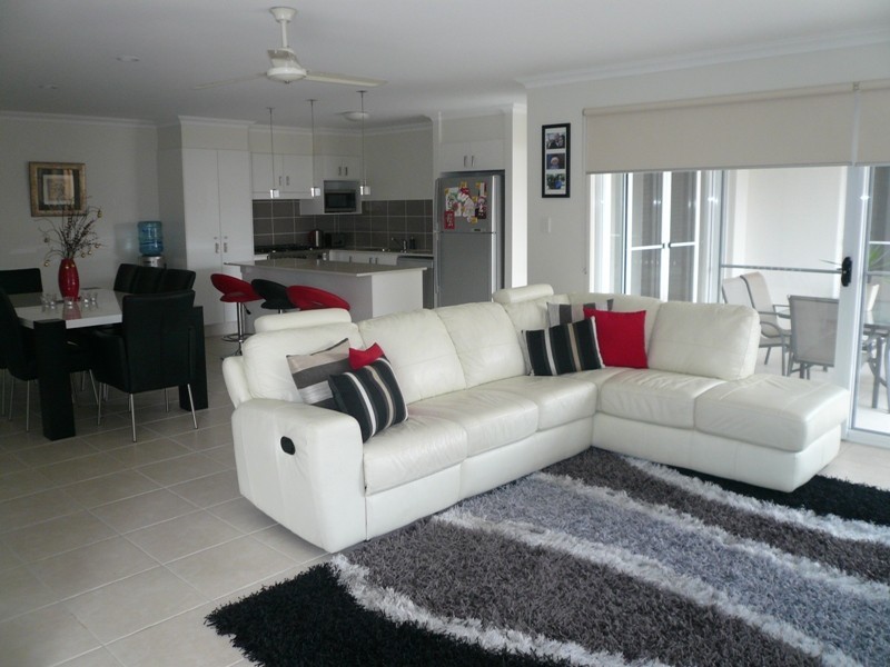 2/11 Hackney Crt, Upper Coomera QLD 4209