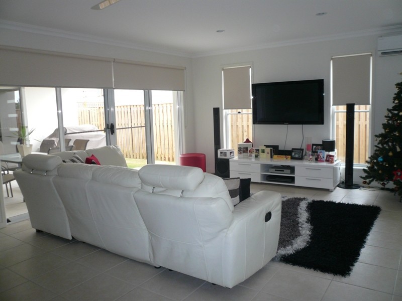 2/11 Hackney Crt, Upper Coomera QLD 4209