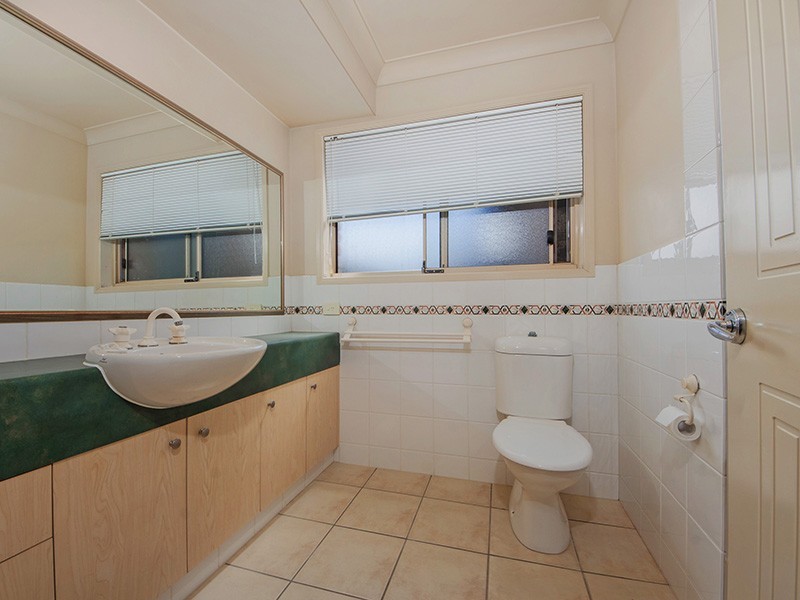 24 Meadowbank Drive, Upper Coomera QLD 4209