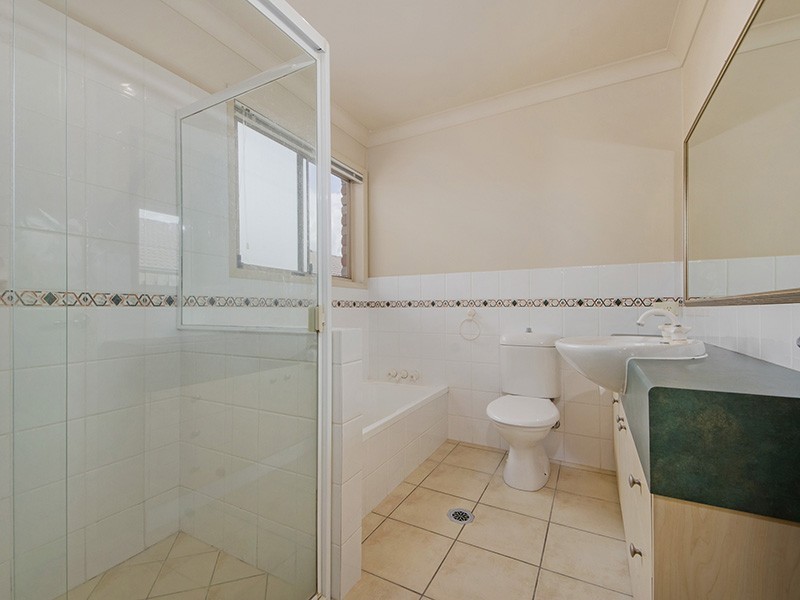 24 Meadowbank Drive, Upper Coomera QLD 4209