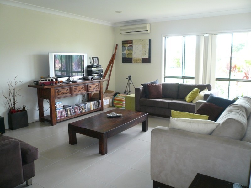 19 Jack Nicklaus Way, Parkwood QLD 4214