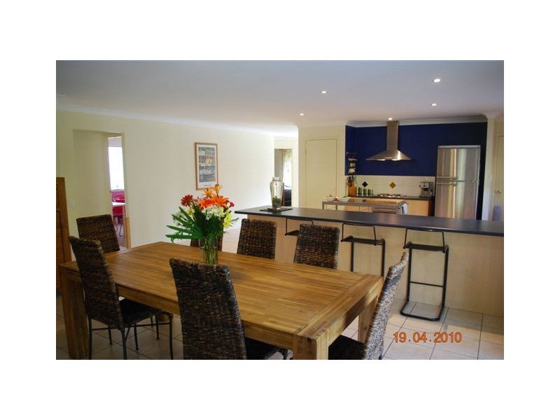 10 Valmadre Crt, Petrie QLD 4502