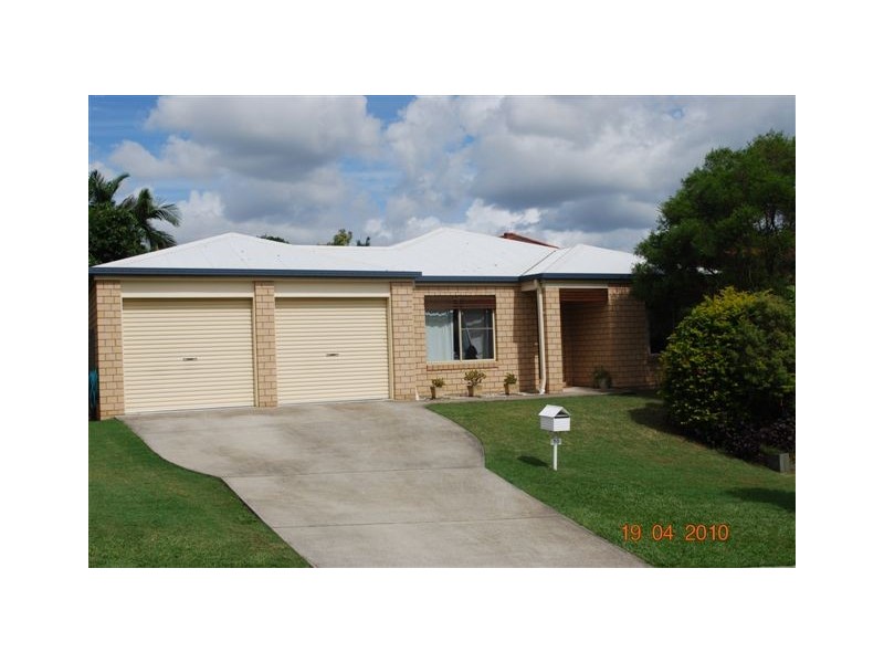 10 Valmadre Crt, Petrie QLD 4502