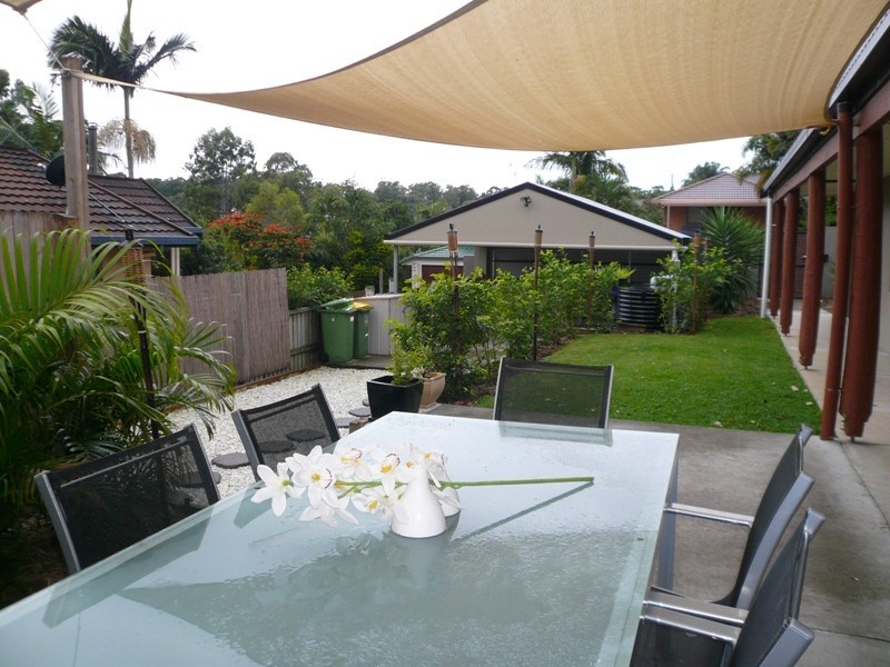 6 Wilga Grove, Ashmore QLD 4214