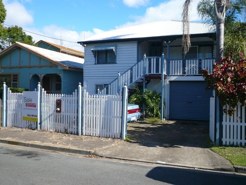 6 Little Norman St, Southport QLD 4215